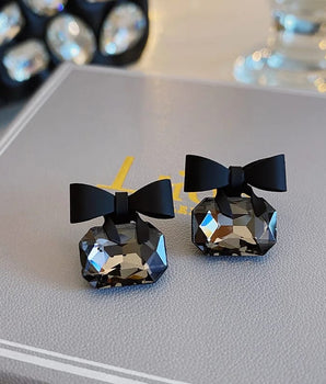 Beautiful black crystal earrings